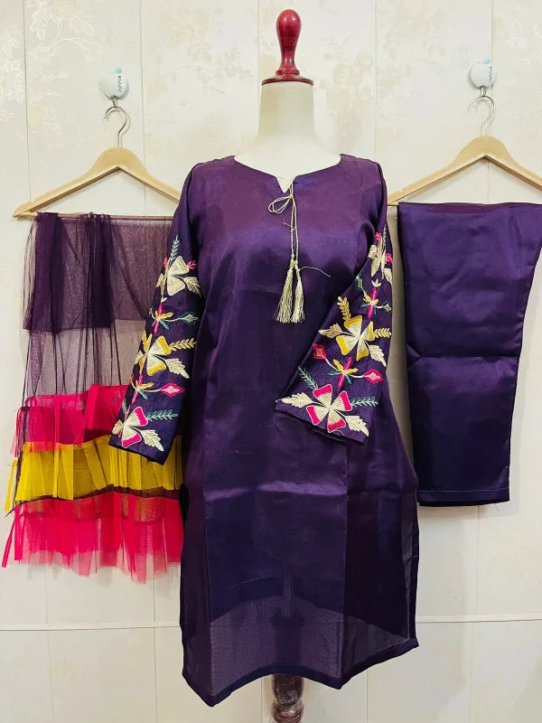 Embroidered Sleeves Kurti With Frill Dupatta