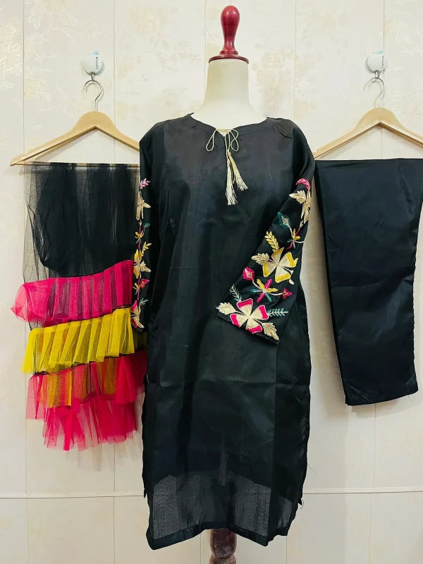 Embroidered Sleeves Kurti With Frill Dupatta
